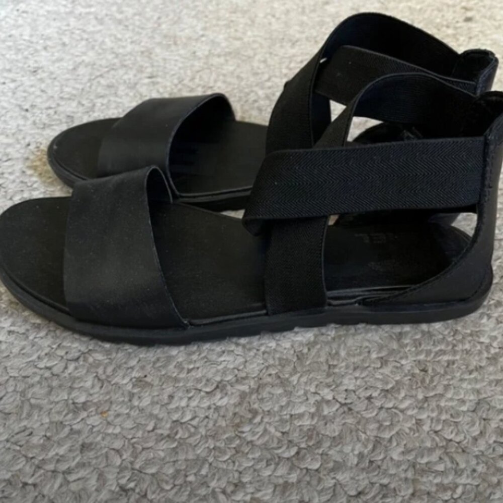 Sorel Sandal - Picture 2 of 4